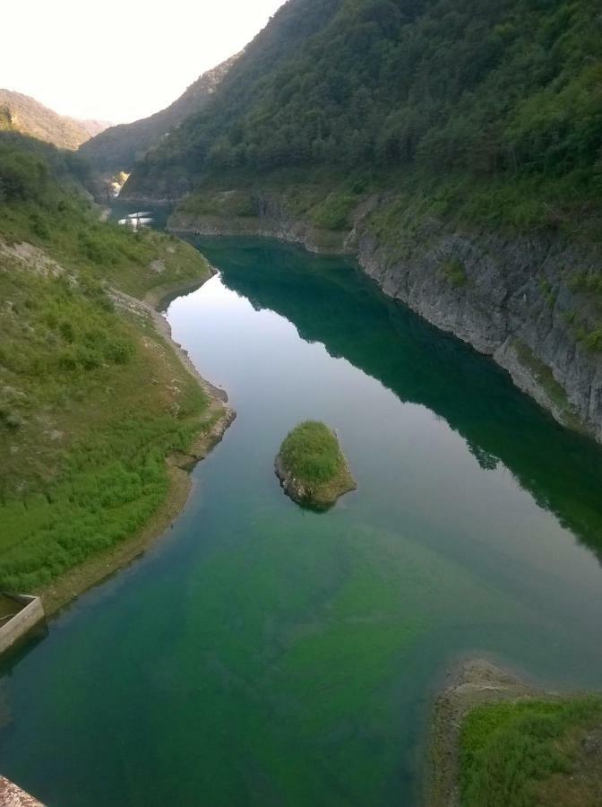 Appartamenti Serena - La Grotta Гарньяно Екстер'єр фото